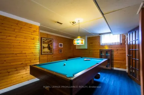 82 Crestview Avenue Belleville ON K8N 1W9