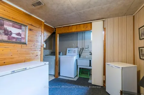 82 Crestview Avenue Belleville ON K8N 1W9