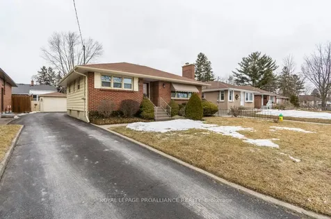 82 Crestview Avenue Belleville ON K8N 1W9