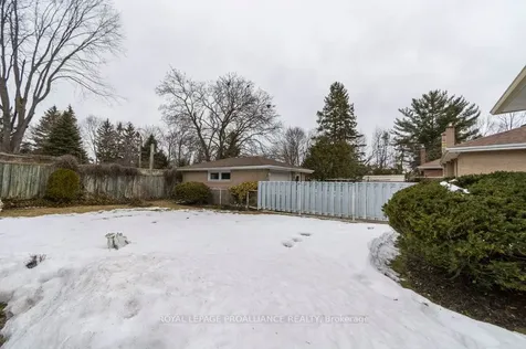 82 Crestview Avenue Belleville ON K8N 1W9