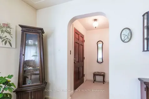 82 Crestview Avenue Belleville ON K8N 1W9