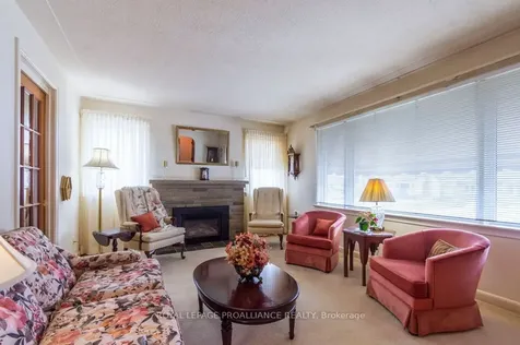 82 Crestview Avenue Belleville ON K8N 1W9