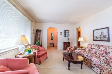 82 Crestview Avenue Belleville ON K8N 1W9