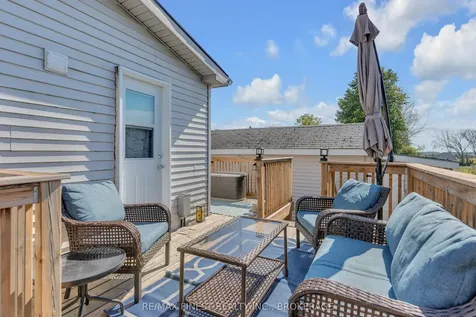 17 Elm Street Greater Napanee ON K7R 0E9