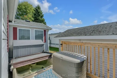 17 Elm Street Greater Napanee ON K7R 0E9