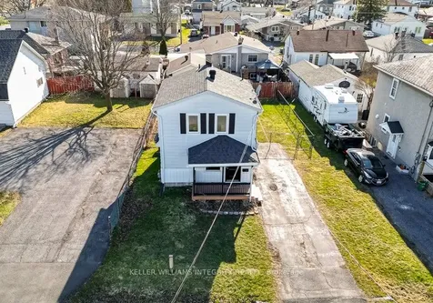 1004 Grand Avenue Cornwall ON K6H 4T4