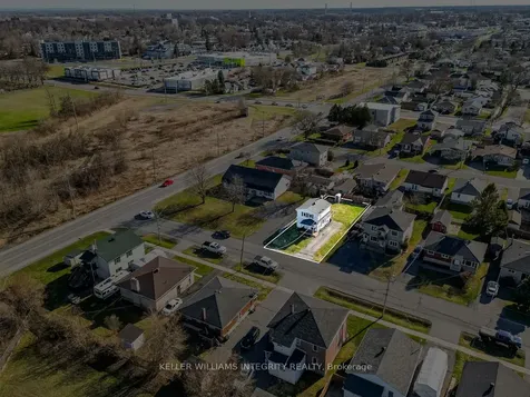 1004 Grand Avenue Cornwall ON K6H 4T4