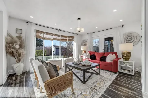 53 Winding Way Brantford ON N3R 3S4