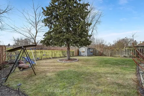 53 Winding Way Brantford ON N3R 3S4