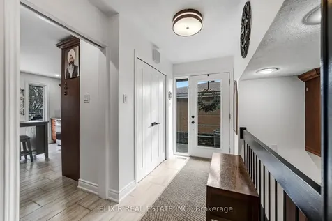 53 Winding Way Brantford ON N3R 3S4