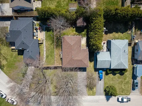 126 Orchard Drive Blue Mountains ON N0H 2P0