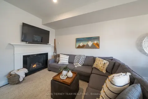 114 Sycamore Street Blue Mountains ON L9Y 4E2