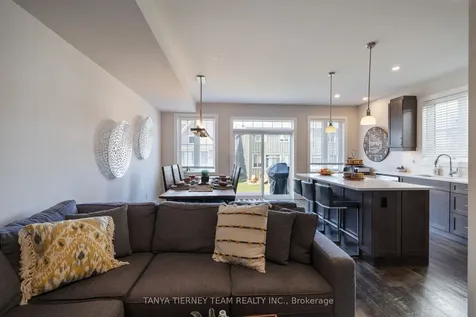 114 Sycamore Street Blue Mountains ON L9Y 4E2