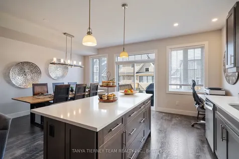 114 Sycamore Street Blue Mountains ON L9Y 4E2