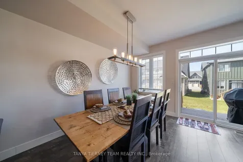 114 Sycamore Street Blue Mountains ON L9Y 4E2