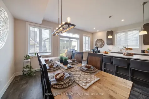 114 Sycamore Street Blue Mountains ON L9Y 4E2