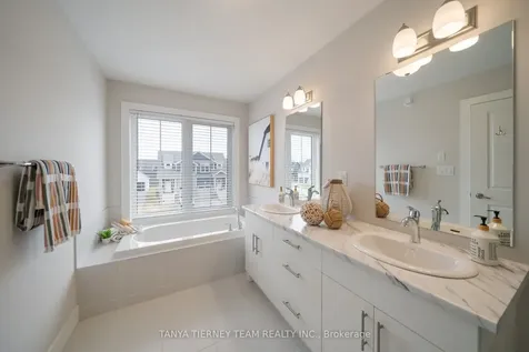 114 Sycamore Street Blue Mountains ON L9Y 4E2