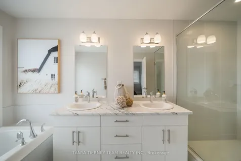 114 Sycamore Street Blue Mountains ON L9Y 4E2