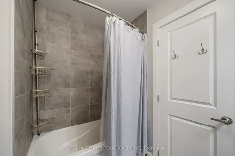 114 Sycamore Street Blue Mountains ON L9Y 4E2