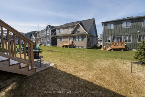 114 Sycamore Street Blue Mountains ON L9Y 4E2