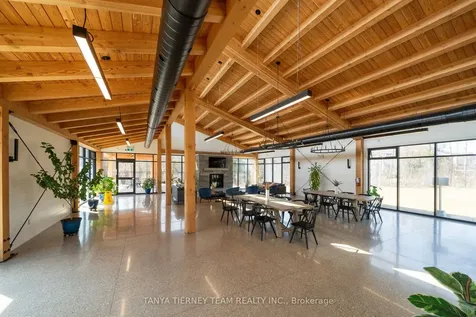 114 Sycamore Street Blue Mountains ON L9Y 4E2