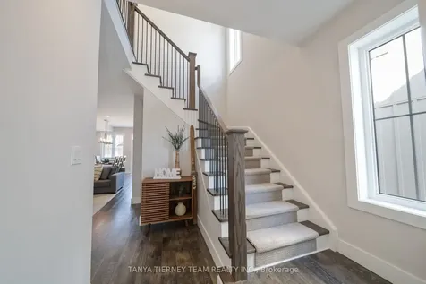 114 Sycamore Street Blue Mountains ON L9Y 4E2