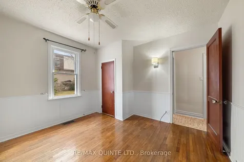 25 Valleyview Crescent Belleville ON K8P 3E9