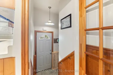 25 Valleyview Crescent Belleville ON K8P 3E9