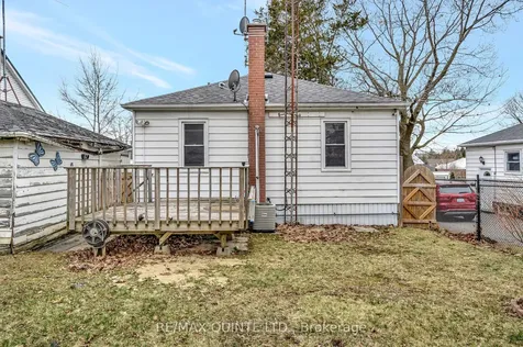 25 Valleyview Crescent Belleville ON K8P 3E9