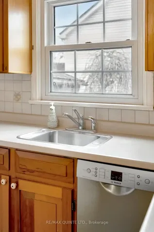 25 Valleyview Crescent Belleville ON K8P 3E9