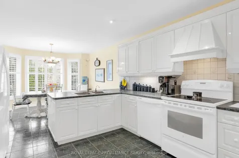 39 Grosvenor Drive Belleville ON K8P 5K3