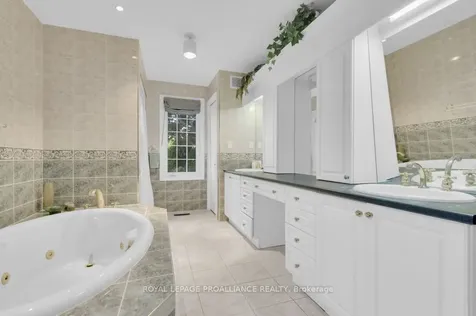 39 Grosvenor Drive Belleville ON K8P 5K3