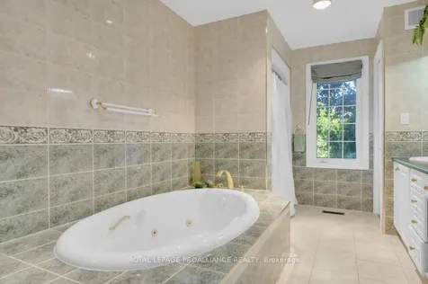 39 Grosvenor Drive Belleville ON K8P 5K3