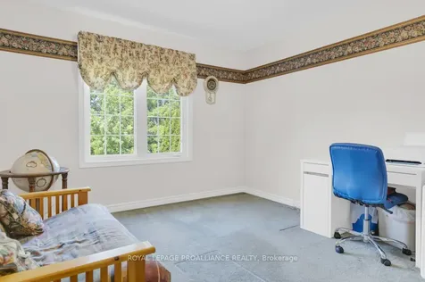 39 Grosvenor Drive Belleville ON K8P 5K3