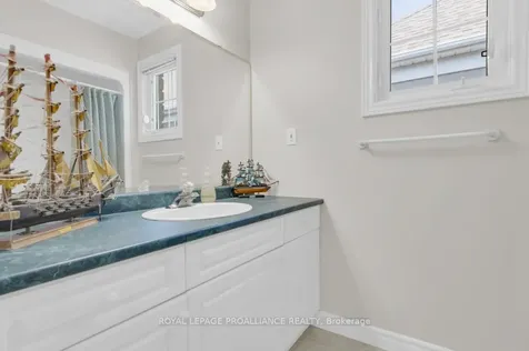 39 Grosvenor Drive Belleville ON K8P 5K3