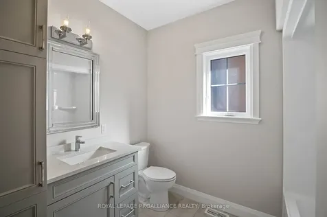 94B Sanford Street Brighton ON K0K 1H0