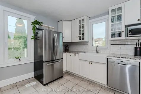 249 Maple Street Cambridge ON N3C 1T1