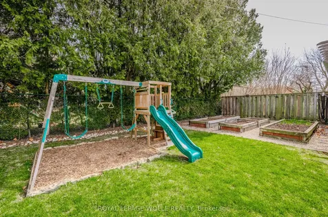 249 Maple Street Cambridge ON N3C 1T1