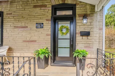 249 Maple Street Cambridge ON N3C 1T1