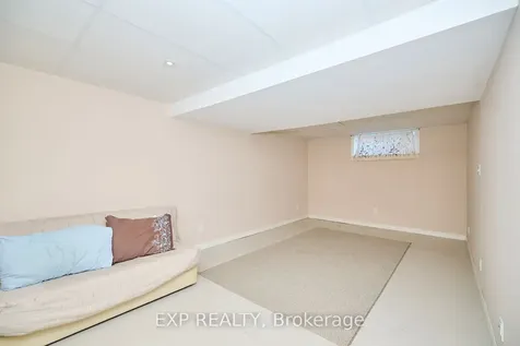 5595 Drummond Road Niagara Falls ON L2G 4L2