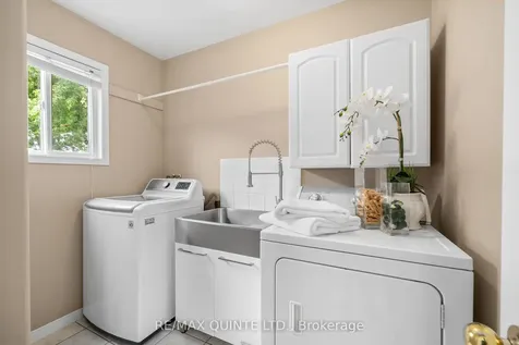 14 Hilton Place Belleville ON K8P 5N2