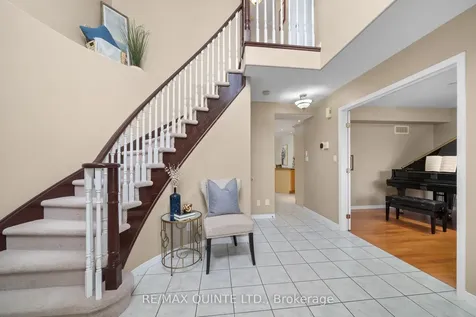 14 Hilton Place Belleville ON K8P 5N2