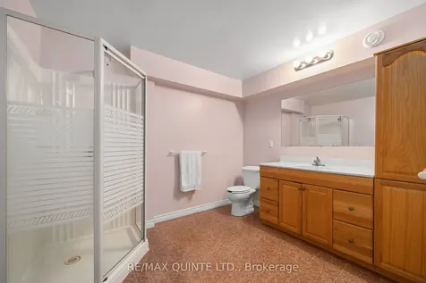 14 Hilton Place Belleville ON K8P 5N2