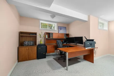 14 Hilton Place Belleville ON K8P 5N2