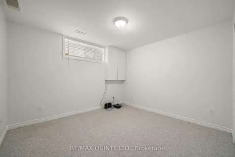 14 Hilton Place Belleville ON K8P 5N2