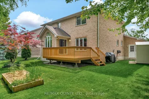 14 Hilton Place Belleville ON K8P 5N2