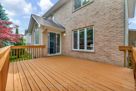 14 Hilton Place Belleville ON K8P 5N2