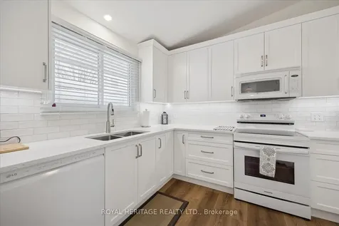 11 Willow Drive Belleville ON K8N 1X1