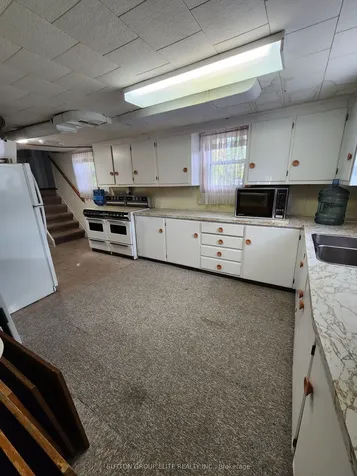 312 Erie Street S Leamington ON N8H 3C5