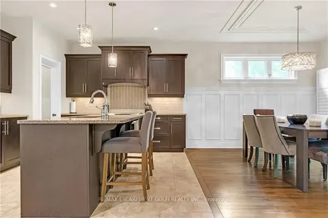 22 Creekside Drive Niagara-on-the-lake ON L0S 1J0